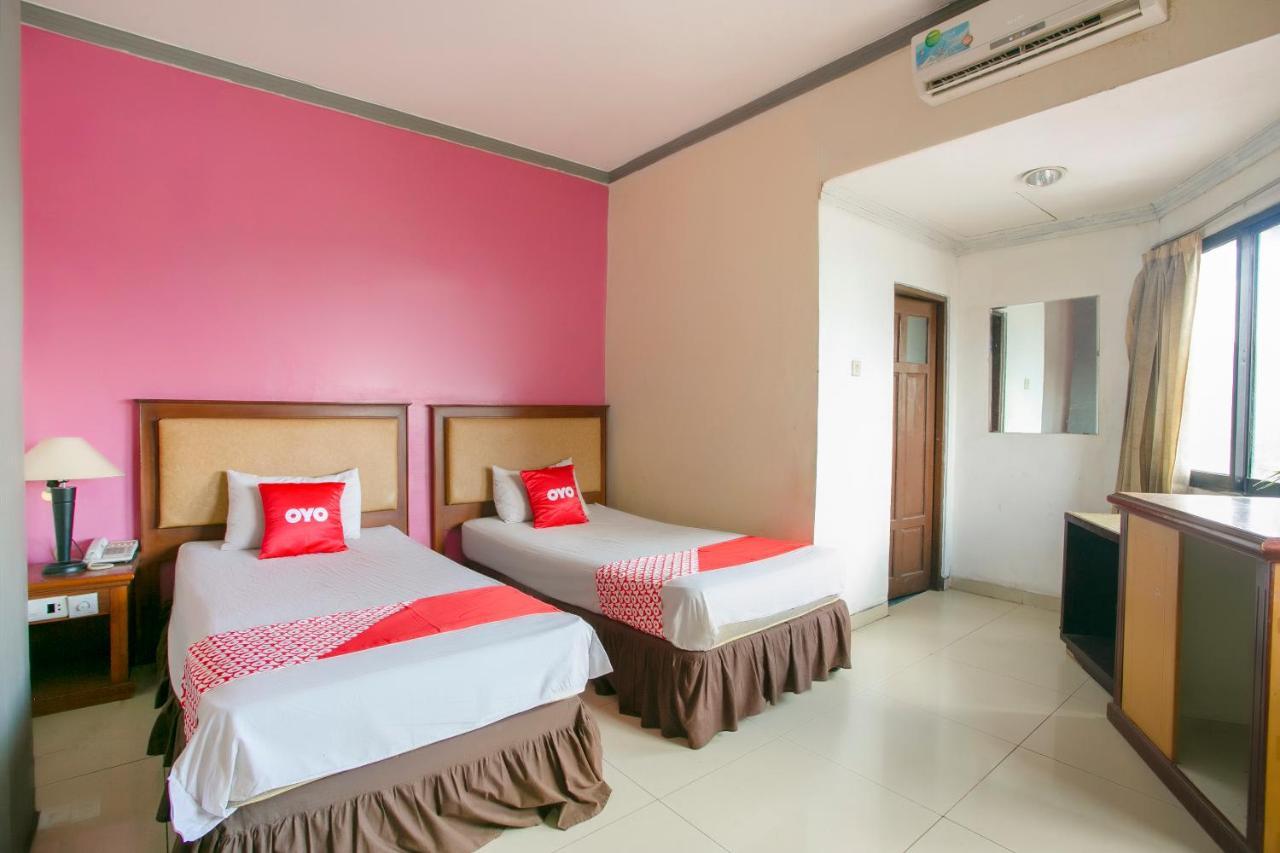 Oyo 3031 Hotel Regenerasi Banjarmasin  Exterior photo